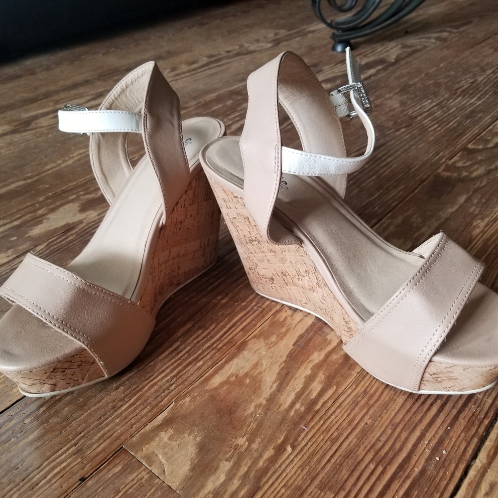 ☀️price drop☀️Charlotte russe wedge heel